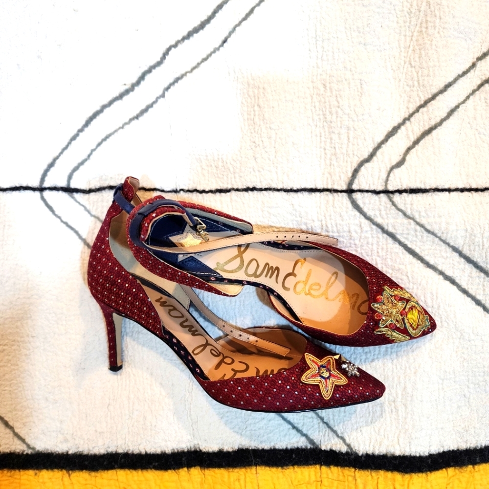 Sam Edelman red heels with gold embroidery detail Size 6.5
